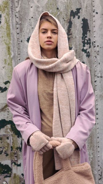 BARTS Fria Hood-1