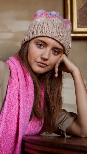 BARTS Curley Beanie-3
