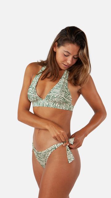 BARTS Cascis Triangle Halter-0